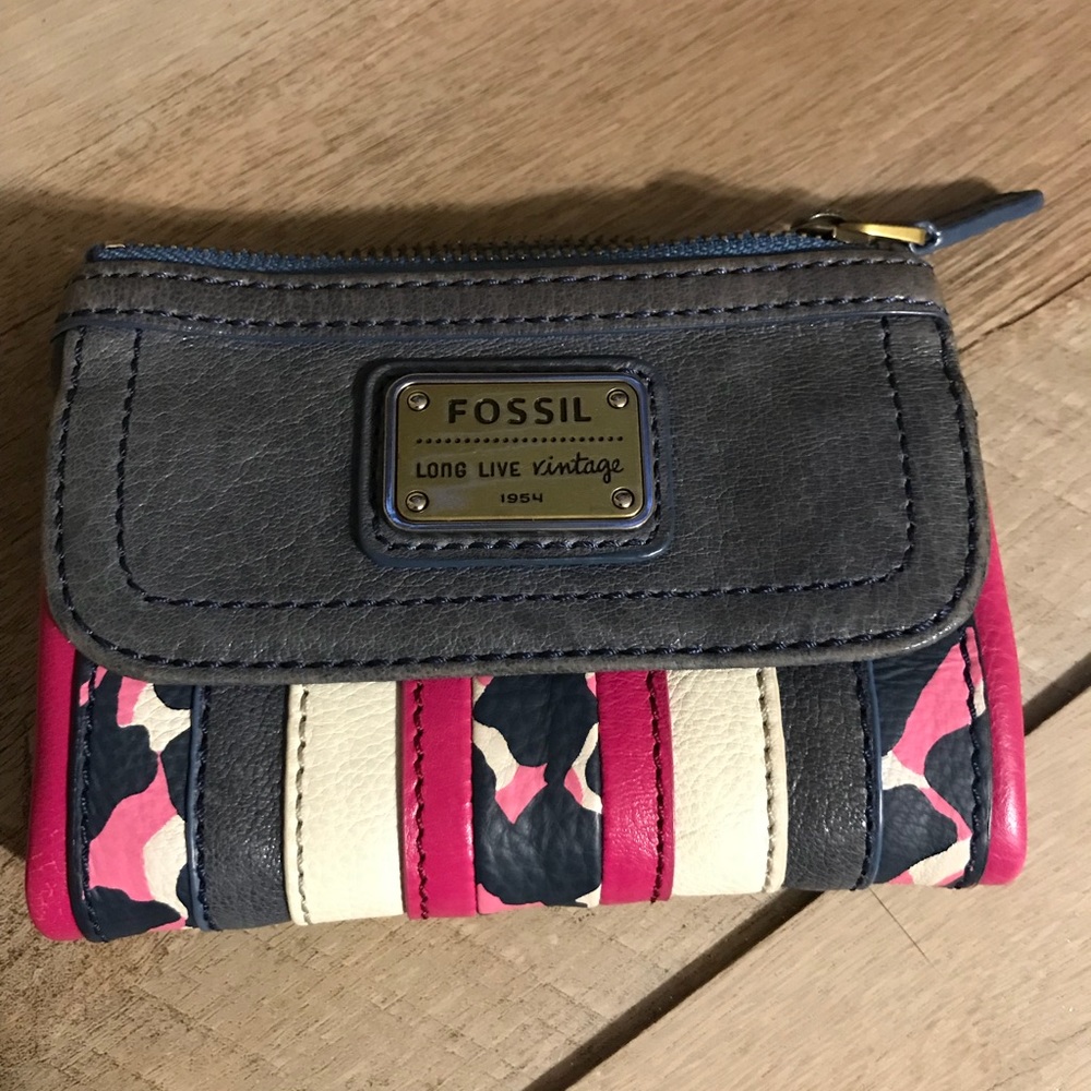 Fossil wallet